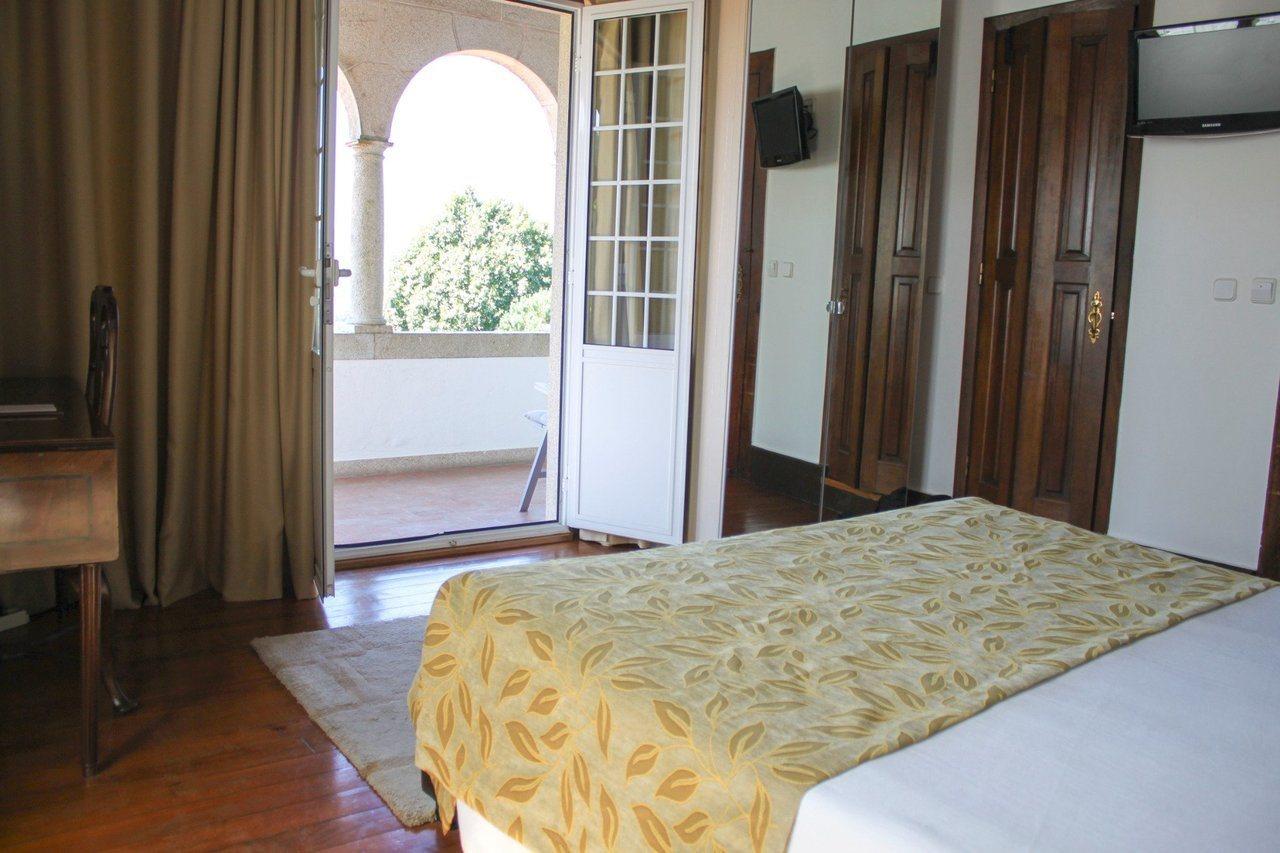Boega Hotel วีลาโนวา เด เซอร์เวย์รา ภายนอก รูปภาพ