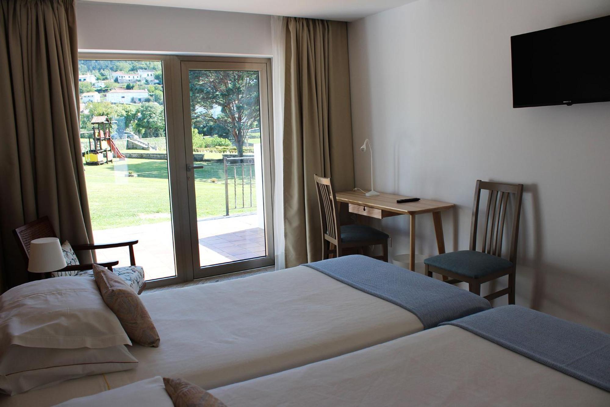 Boega Hotel วีลาโนวา เด เซอร์เวย์รา ห้อง รูปภาพ